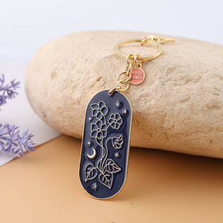 April Daisy Birth Flower Keychain