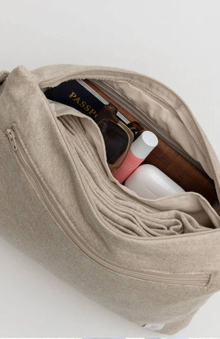 The Carry Pouch 2.0 - Latte